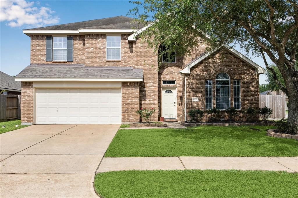 2602 Courtyard Lane, Pearland, Texas image 1