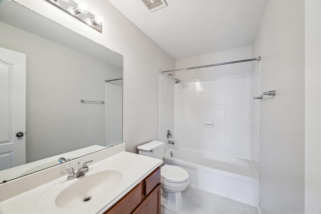 2602 Courtyard Lane, Pearland, Texas image 27