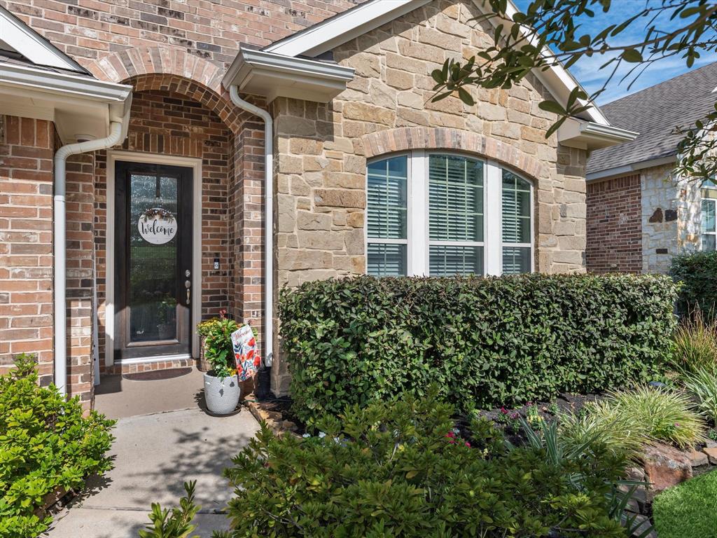 201 Trillium Park Loop, Conroe, Texas image 2