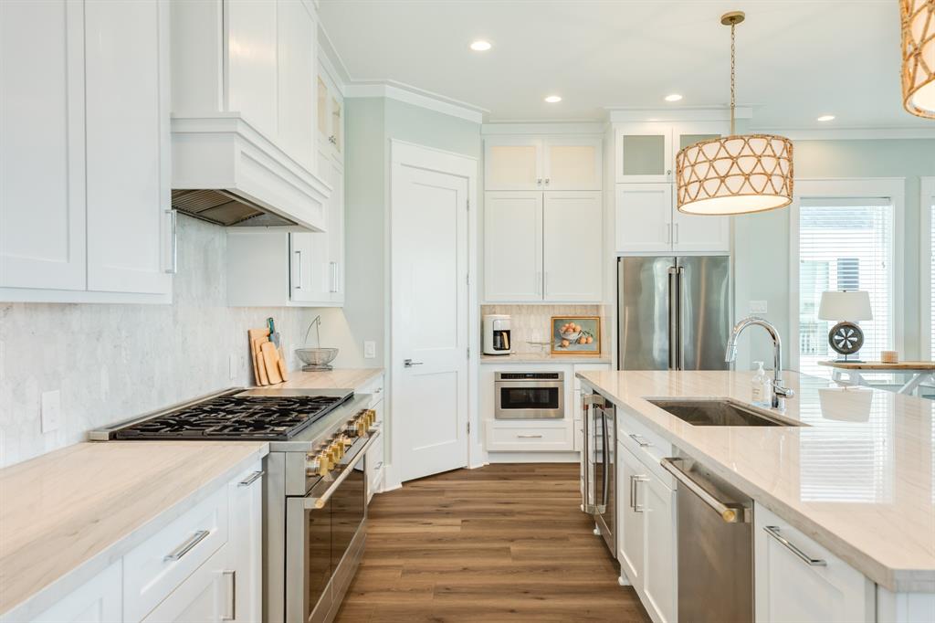 4115 Bluewing Teal Court, Galveston, Texas image 5