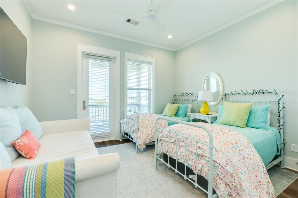 4115 Bluewing Teal Court, Galveston, Texas image 30