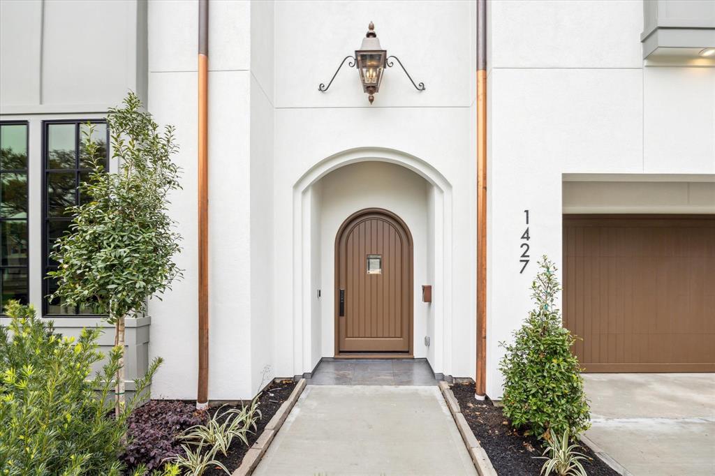 1427 Gardenia Drive