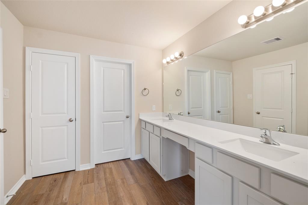 706 Lee Street, La Porte, Texas image 14