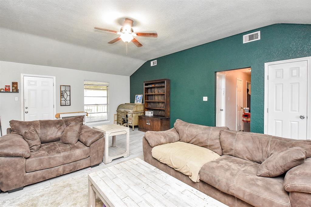 57 E Candlewood, Lake Jackson, Texas image 6