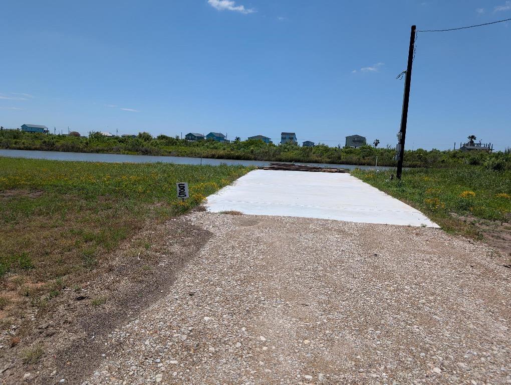 204 Dolphin Way, Sargent, Texas image 3