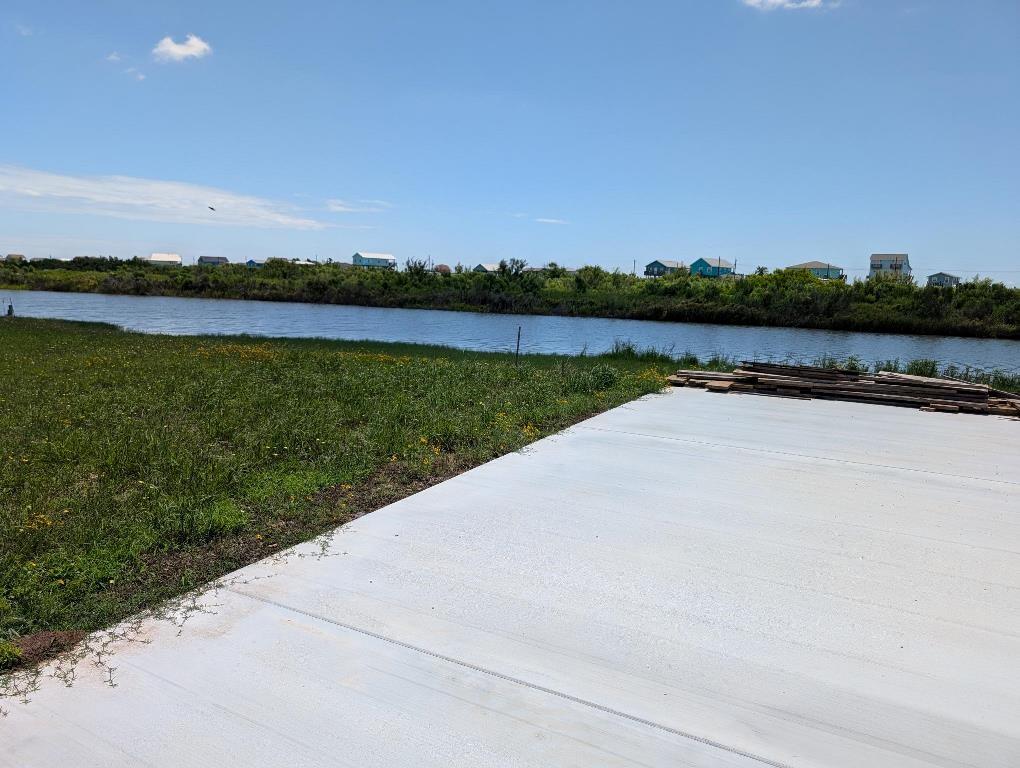 204 Dolphin Way, Sargent, Texas image 4
