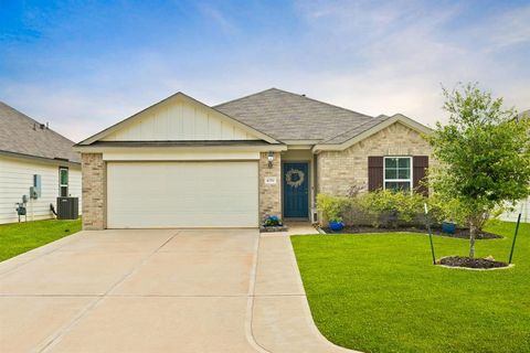 Single Family Residence in Magnolia TX 40550 Mostyn Lake Drive.jpg