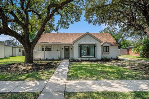 A home in La Porte