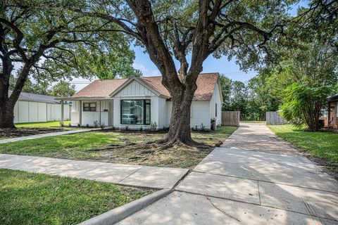 A home in La Porte