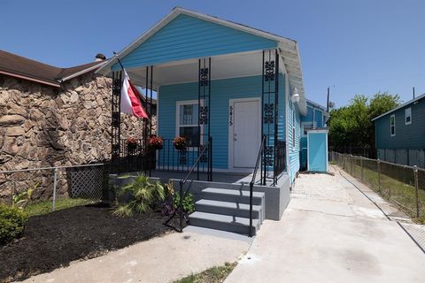 Single Family Residence in Galveston TX 5415 Avenue L.jpg