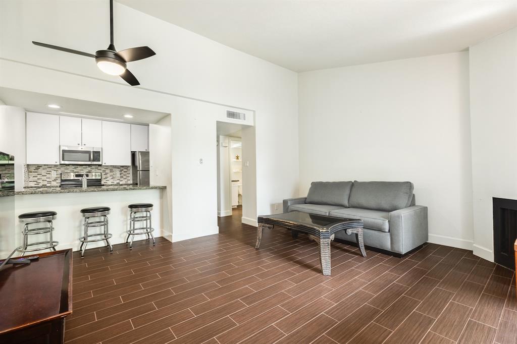 7098 N Holiday Drive, Galveston, Texas image 6