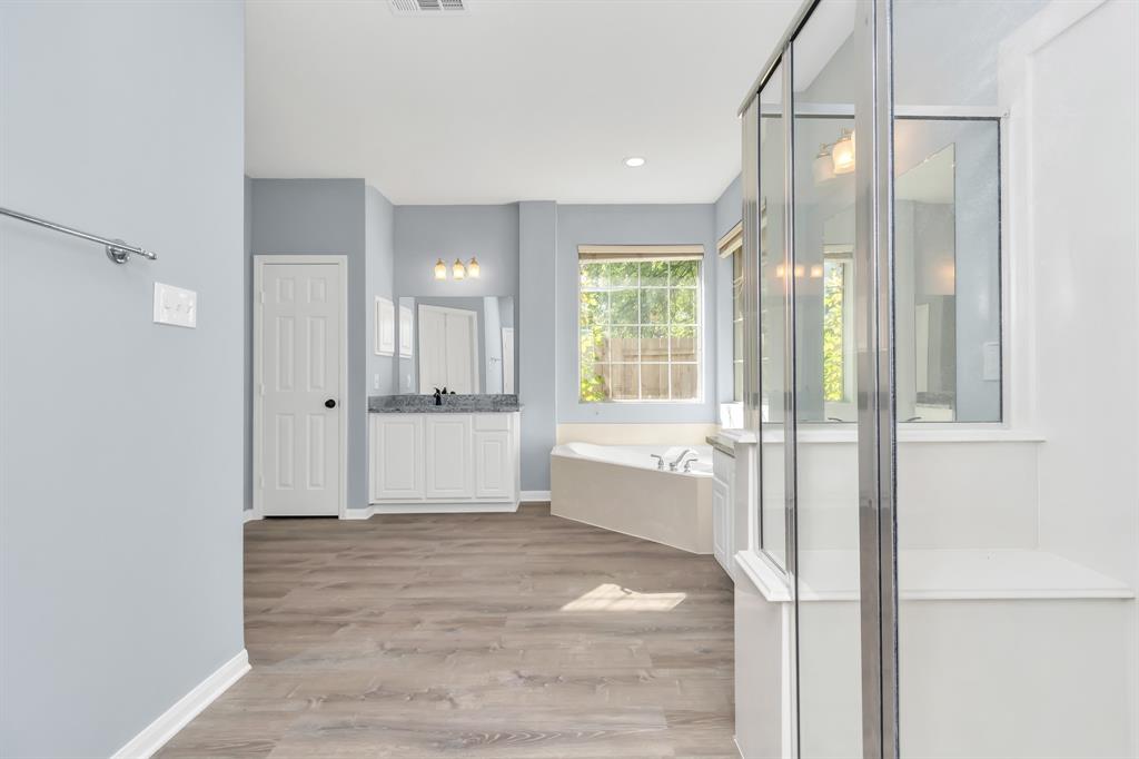 19 Long Springs Place, The Woodlands, Texas image 27
