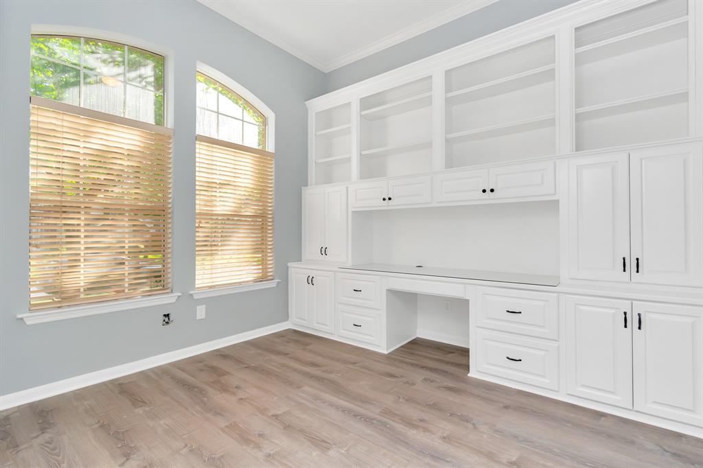 19 Long Springs Place, The Woodlands, Texas image 7