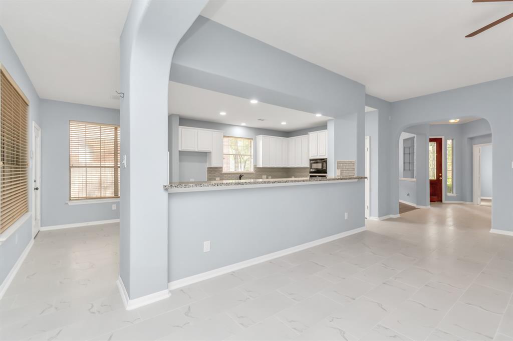 19 Long Springs Place, The Woodlands, Texas image 13