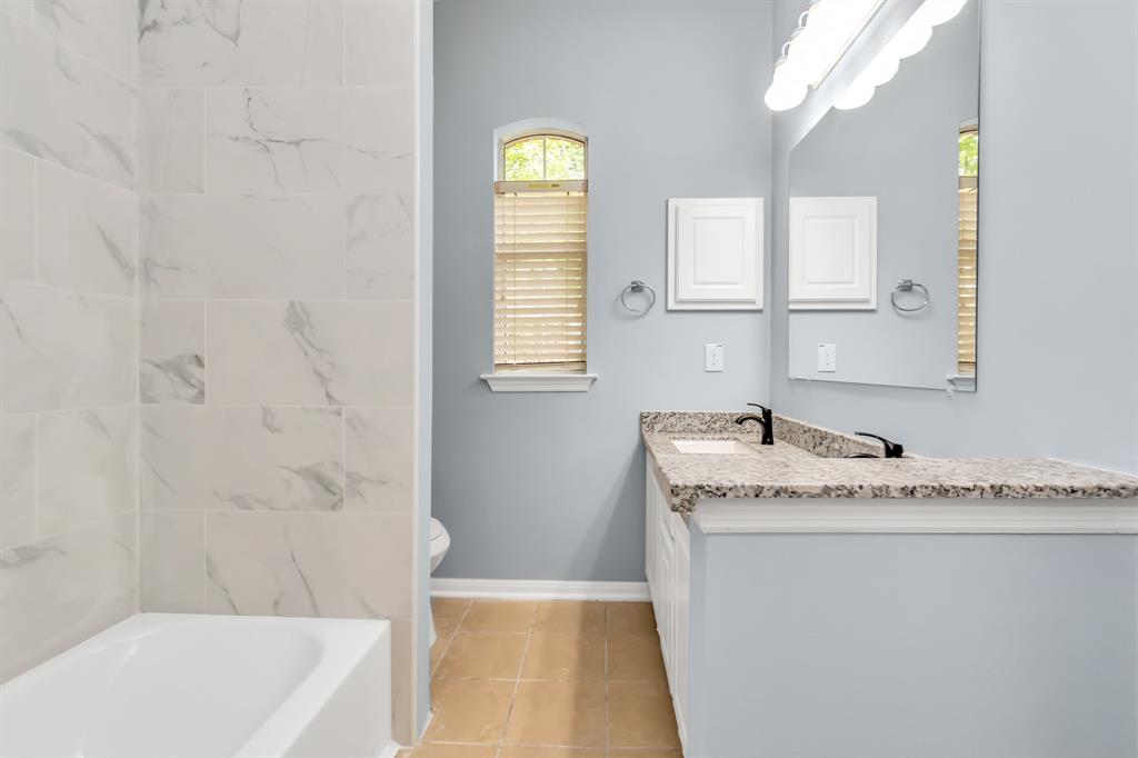 19 Long Springs Place, The Woodlands, Texas image 39