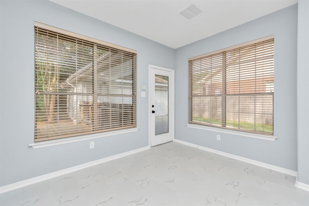 19 Long Springs Place, The Woodlands, Texas image 15