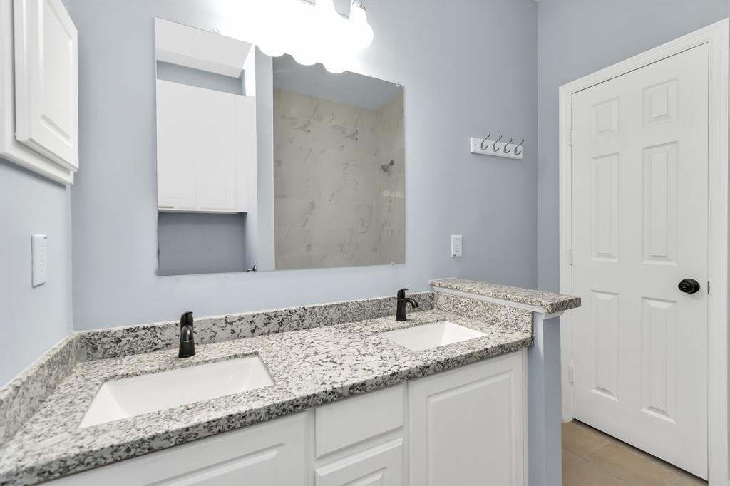 19 Long Springs Place, The Woodlands, Texas image 40