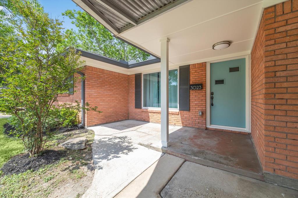 3023 Guese Road, Houston, Texas image 2