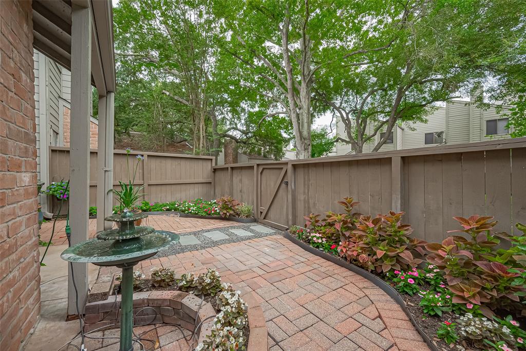 11705 Lakeside Place Drive, Houston, Texas image 3