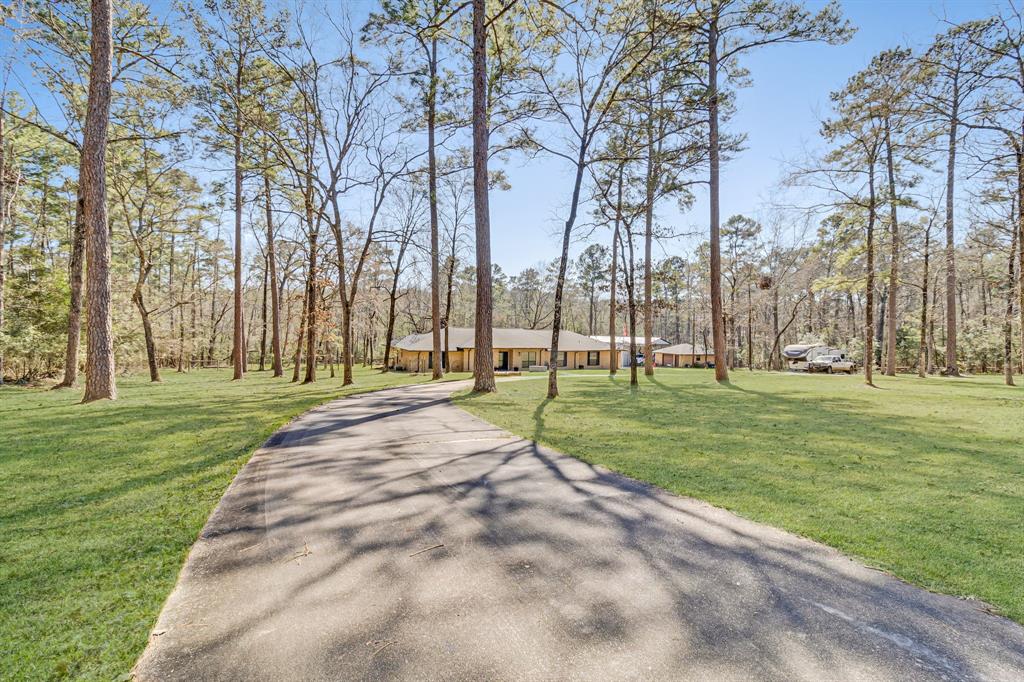 233 Pebble Creek, Livingston, Texas image 2