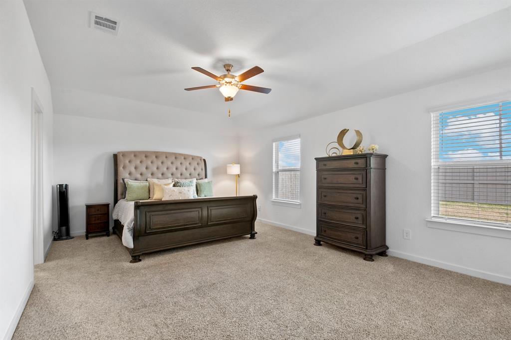 1115 Sommerville Drive, Rosharon, Texas image 13