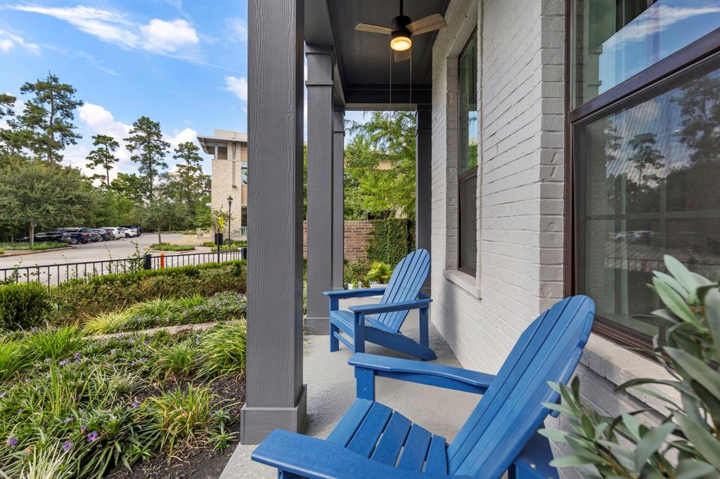 152 E Shell Port Square