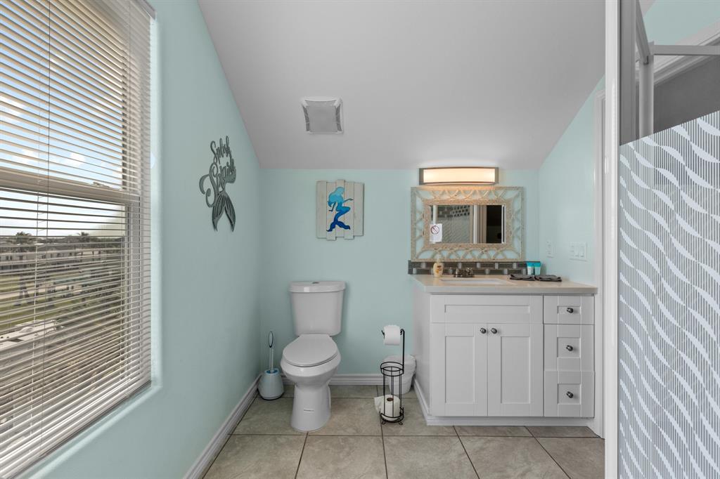 955 Bowers Lane, Crystal Beach, Texas image 31