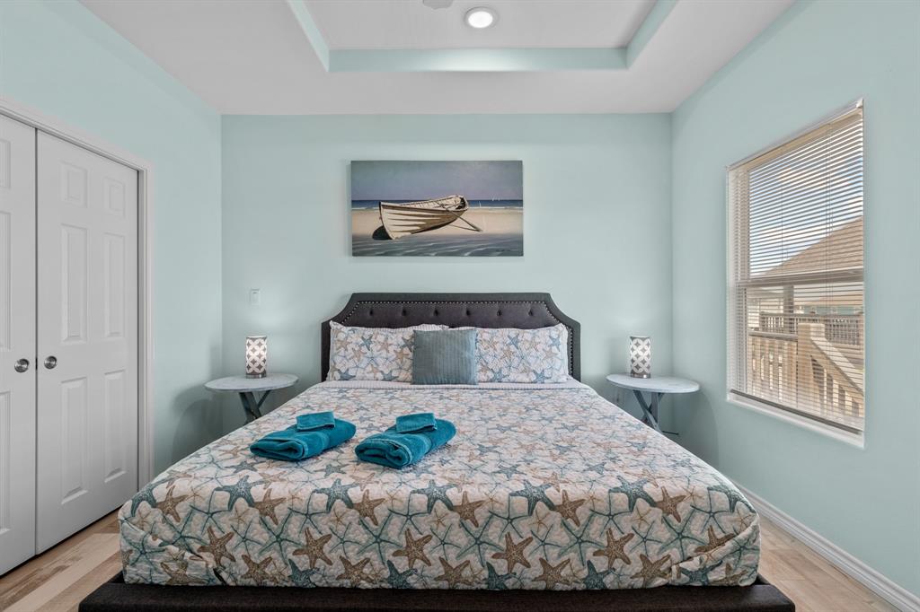955 Bowers Lane, Crystal Beach, Texas image 12