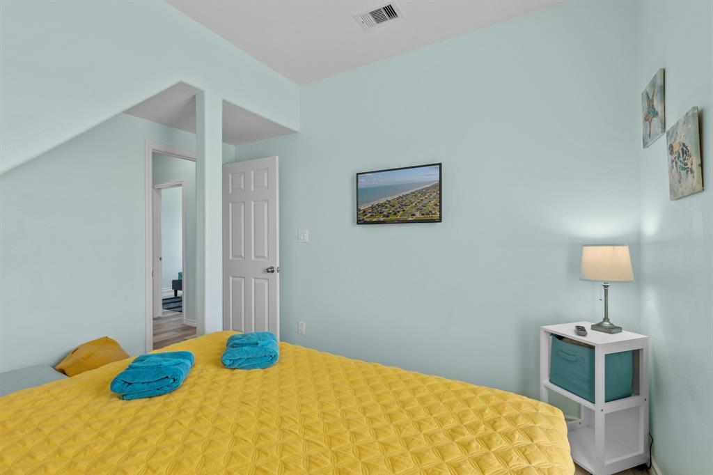 955 Bowers Lane, Crystal Beach, Texas image 23