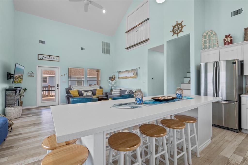 955 Bowers Lane, Crystal Beach, Texas image 9