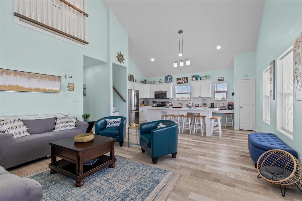 955 Bowers Lane, Crystal Beach, Texas image 5