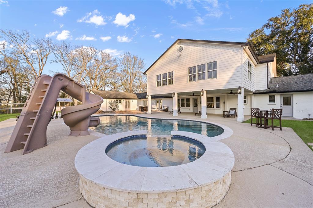 11 Windcreek Street, Friendswood, Texas image 38