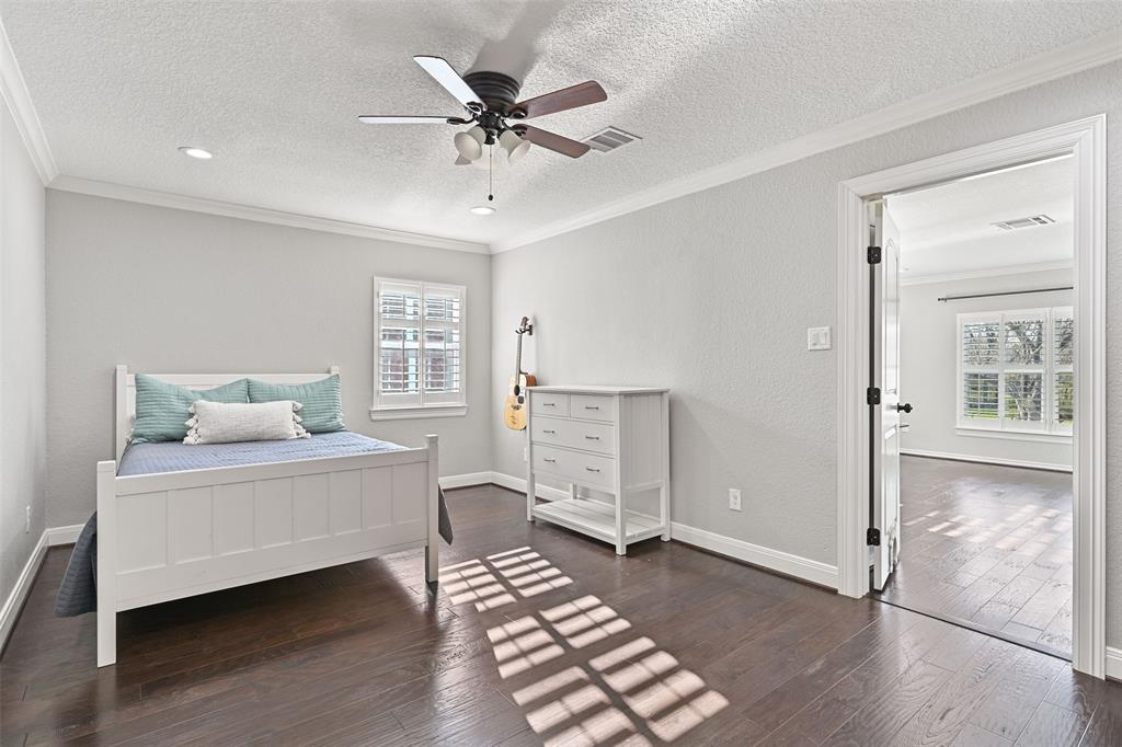 11 Windcreek Street, Friendswood, Texas image 35