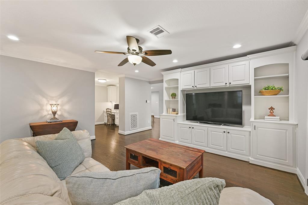 11 Windcreek Street, Friendswood, Texas image 20