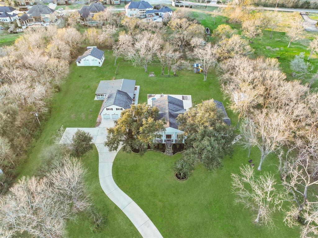 11 Windcreek Street, Friendswood, Texas image 1