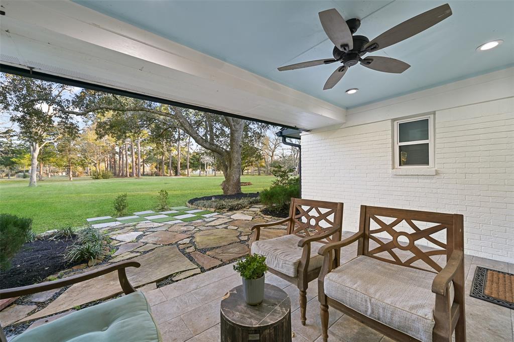 11 Windcreek Street, Friendswood, Texas image 30
