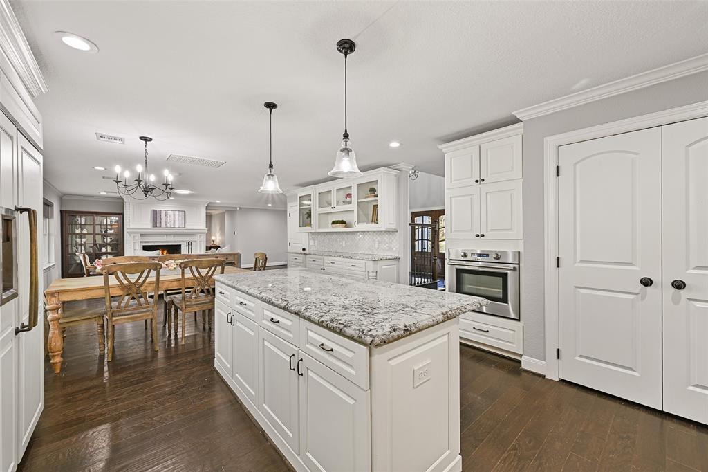 11 Windcreek Street, Friendswood, Texas image 14