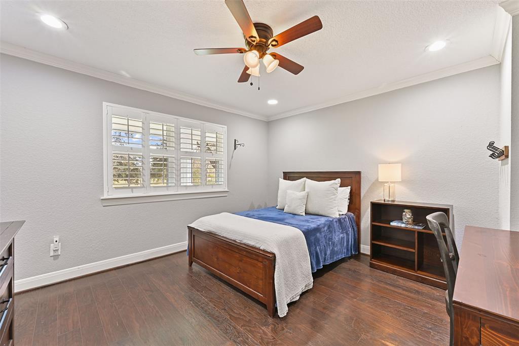 11 Windcreek Street, Friendswood, Texas image 36