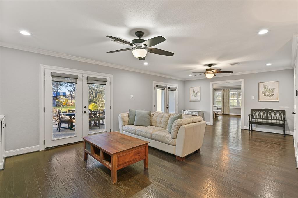 11 Windcreek Street, Friendswood, Texas image 22