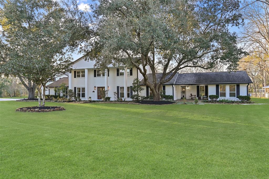 11 Windcreek Street, Friendswood, Texas image 3
