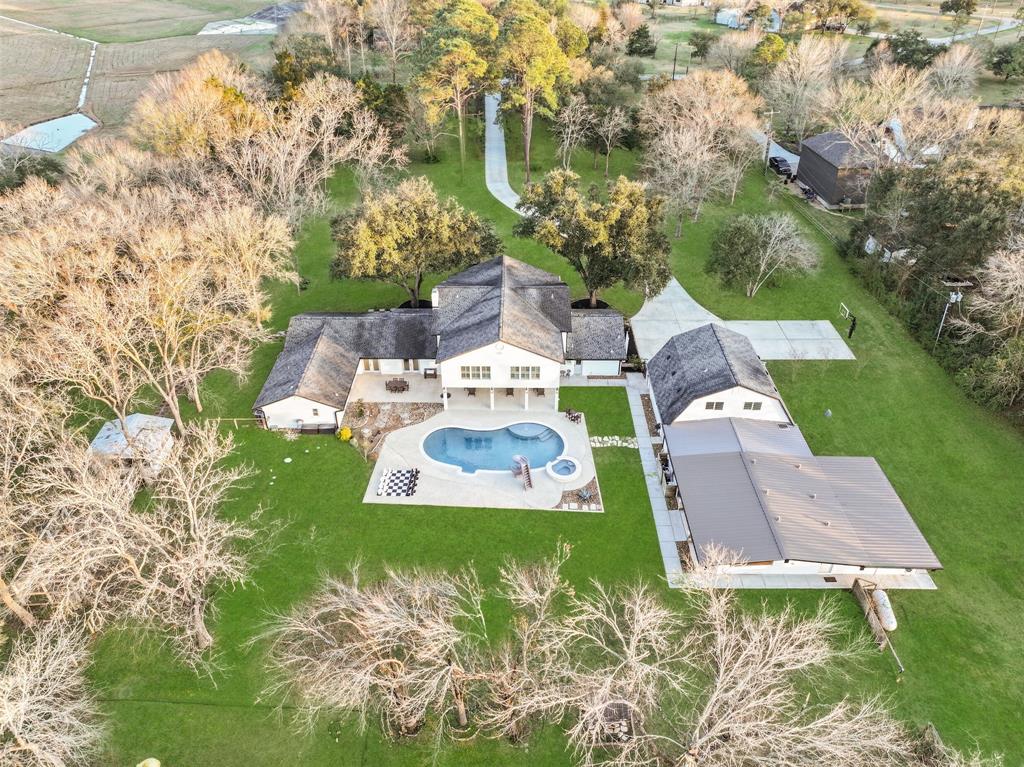 11 Windcreek Street, Friendswood, Texas image 48