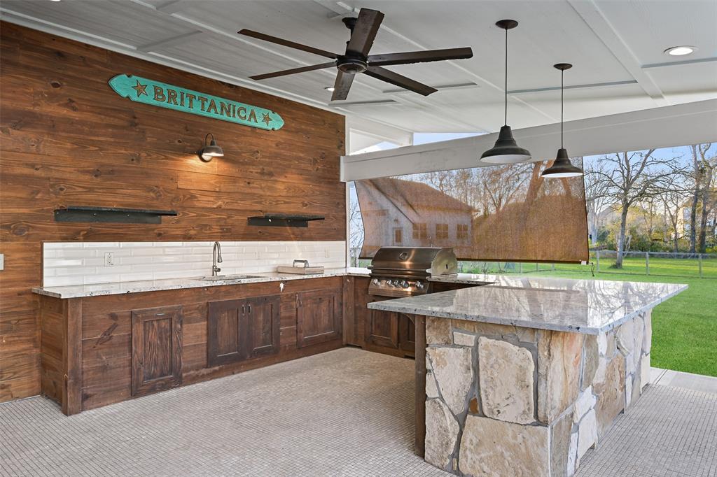 11 Windcreek Street, Friendswood, Texas image 45