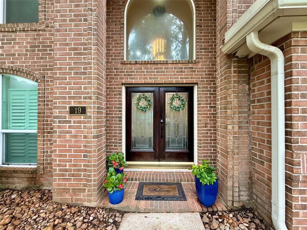 19 Pebble Hollow Court