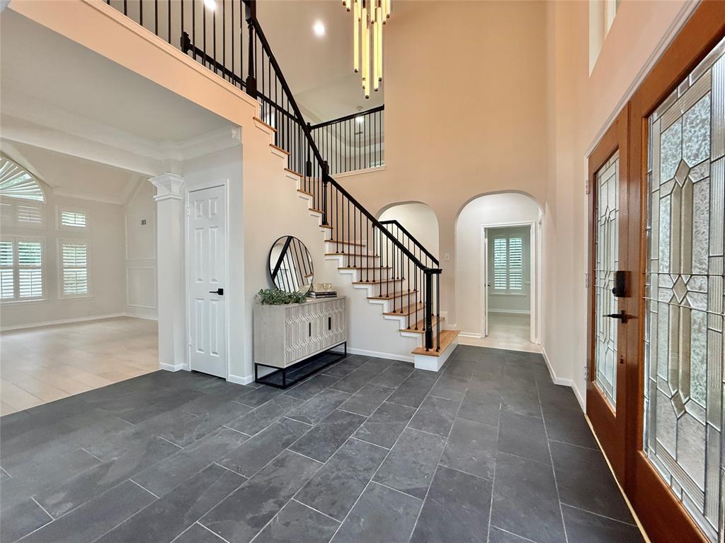 19 Pebble Hollow Court