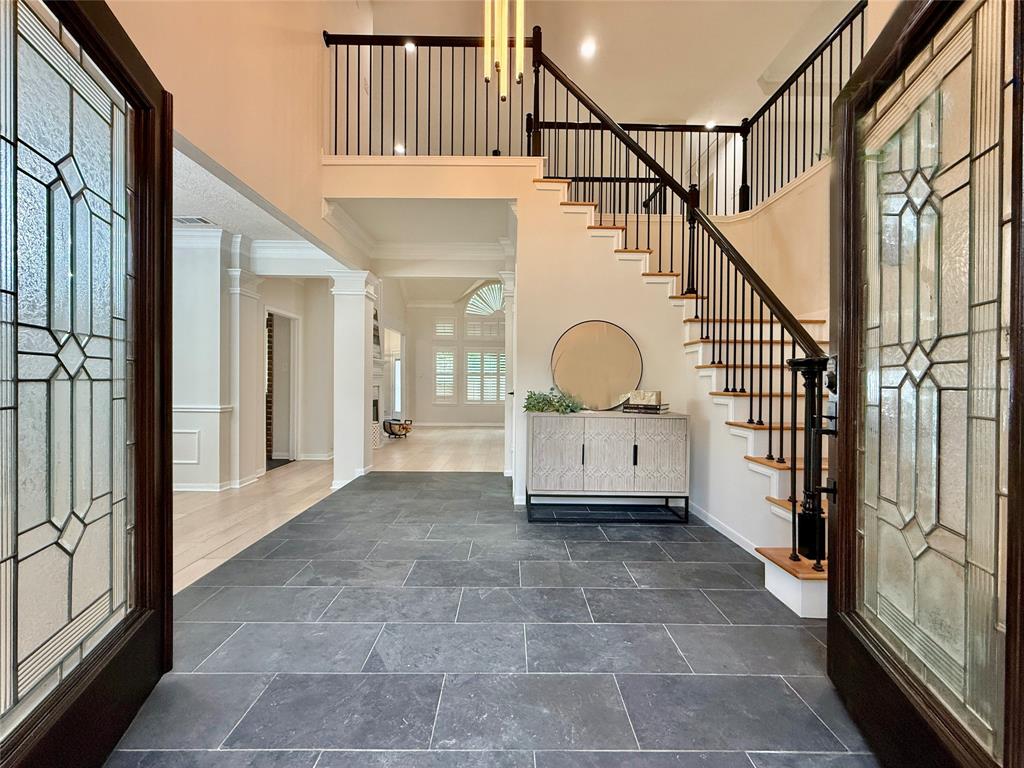 19 Pebble Hollow Court