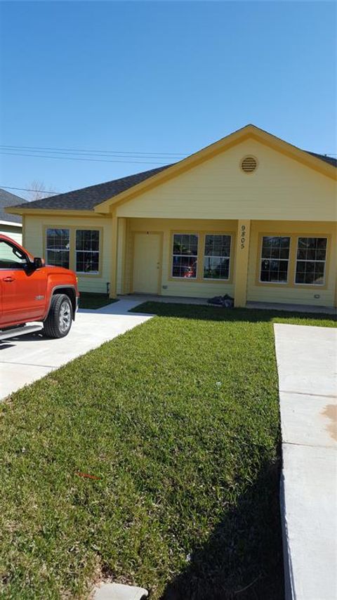Photo of 9805 Dulcimer Street #A/B, Houston, TX 77051 (MLS # 66873317) Photo of 9805 Dulcimer Street #A/B, Houston, TX 77051 (MLS # 66873317)
