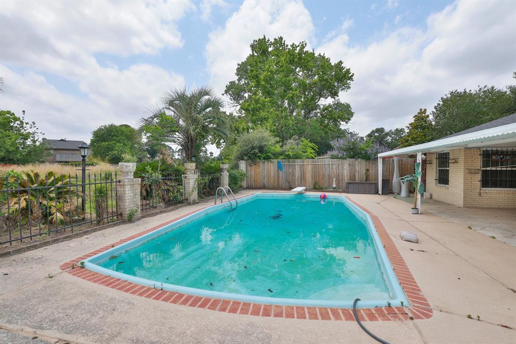 6003 Green Falls Drive, Houston, Texas image 21