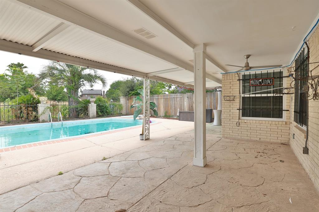 6003 Green Falls Drive, Houston, Texas image 19