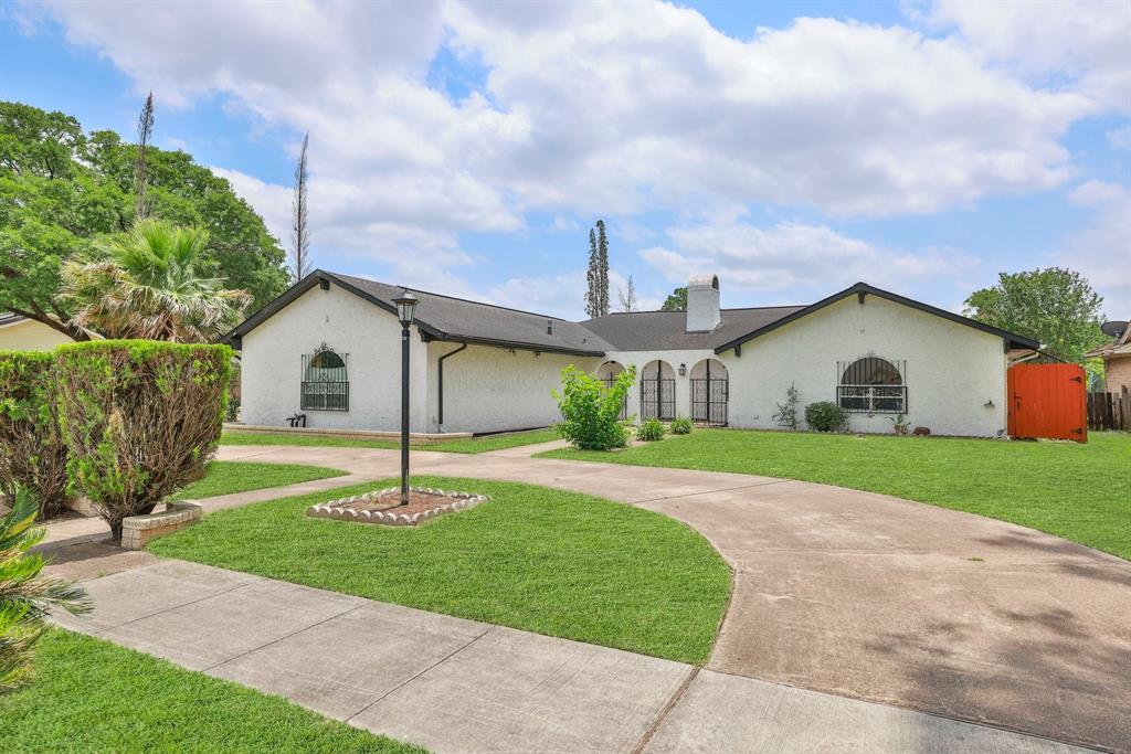 6003 Green Falls Drive, Houston, Texas image 22