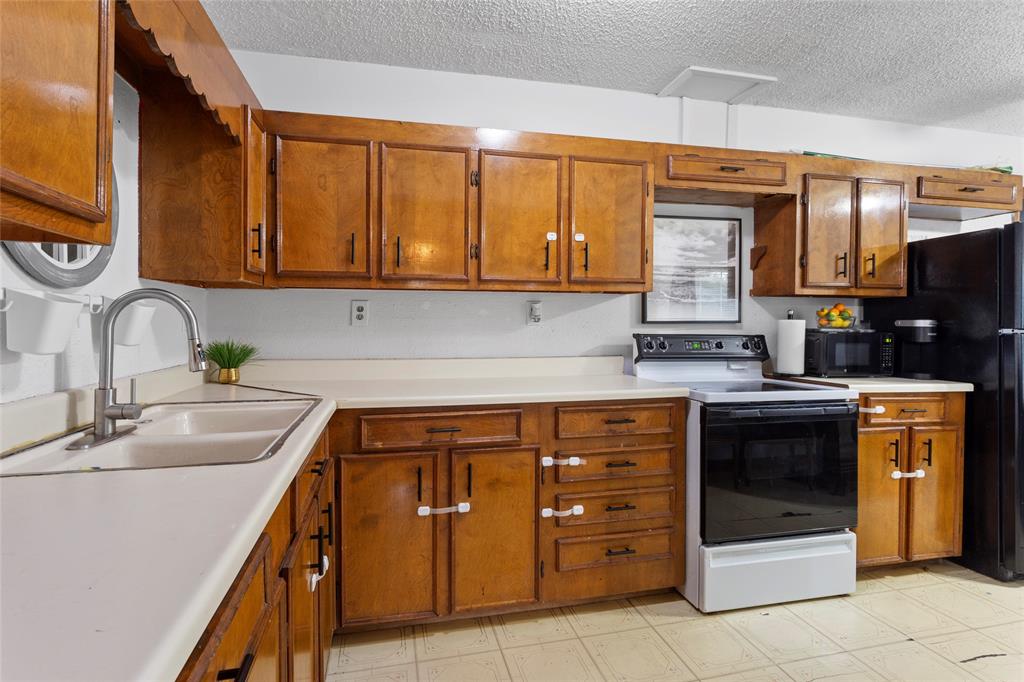 329 17th Avenue, Texas City, Texas image 8